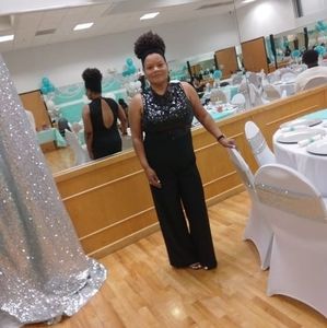 Meet your Posher, Debra